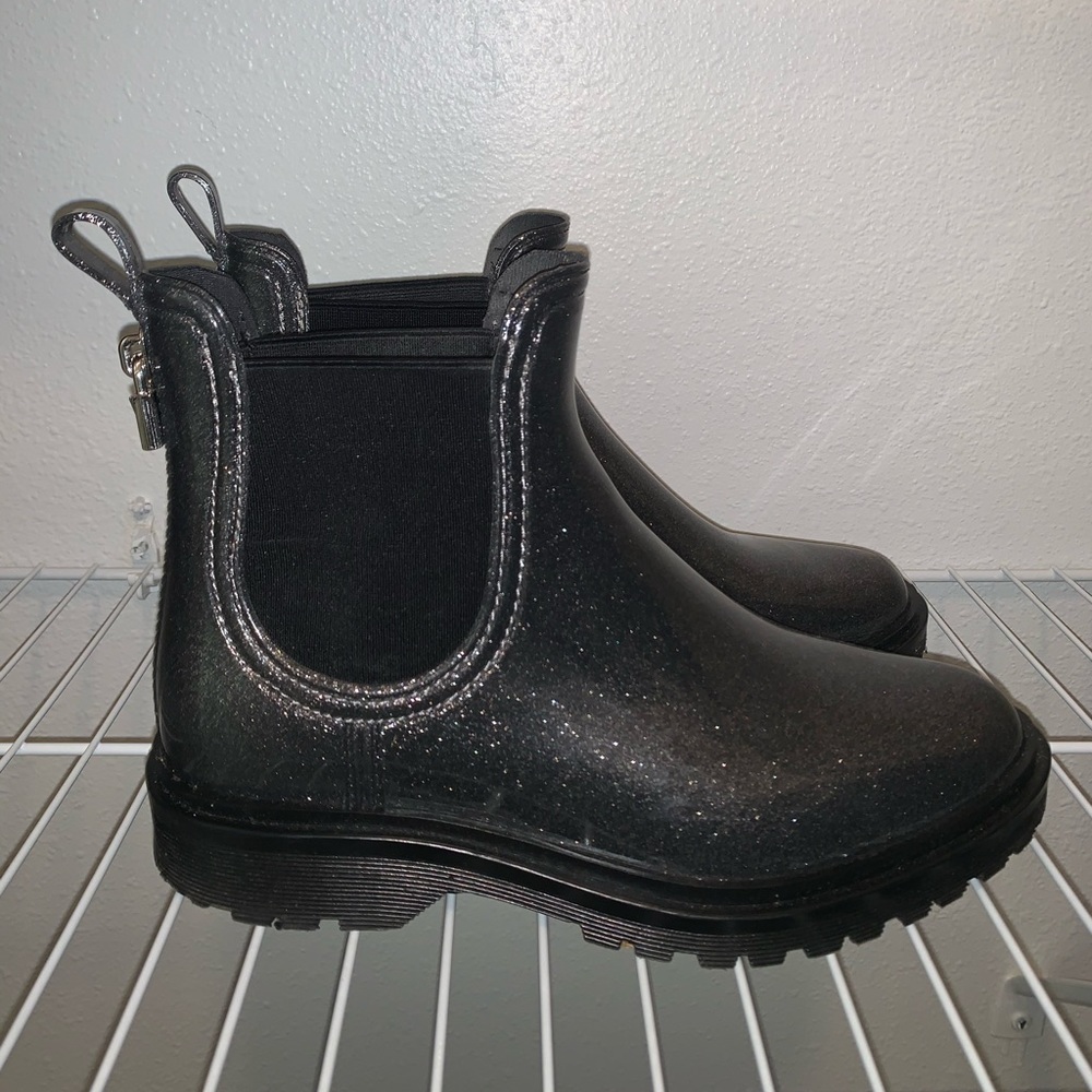 Rain boots